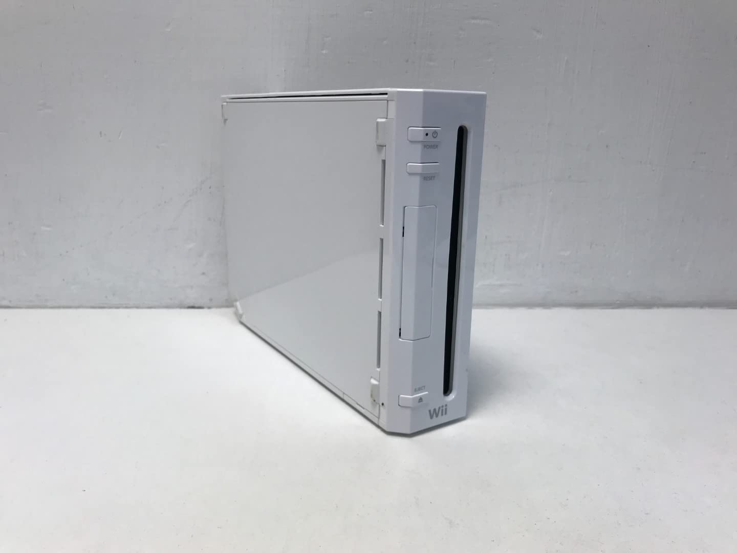 Nintendo Wii Console with Wii Sports + Wii Sports Resort and Motion Plus Controller (Wii) [Edizione: Regno Unito]