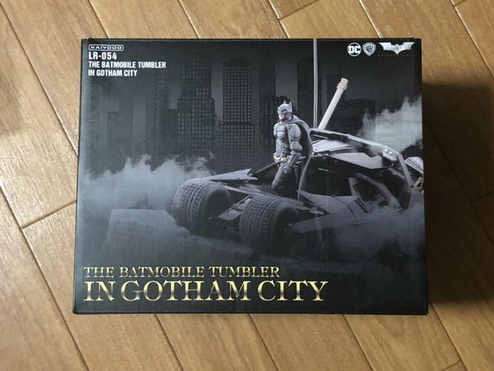 Amazon.co.jp: 海洋堂 バットモービルタンブラー in Gotham City