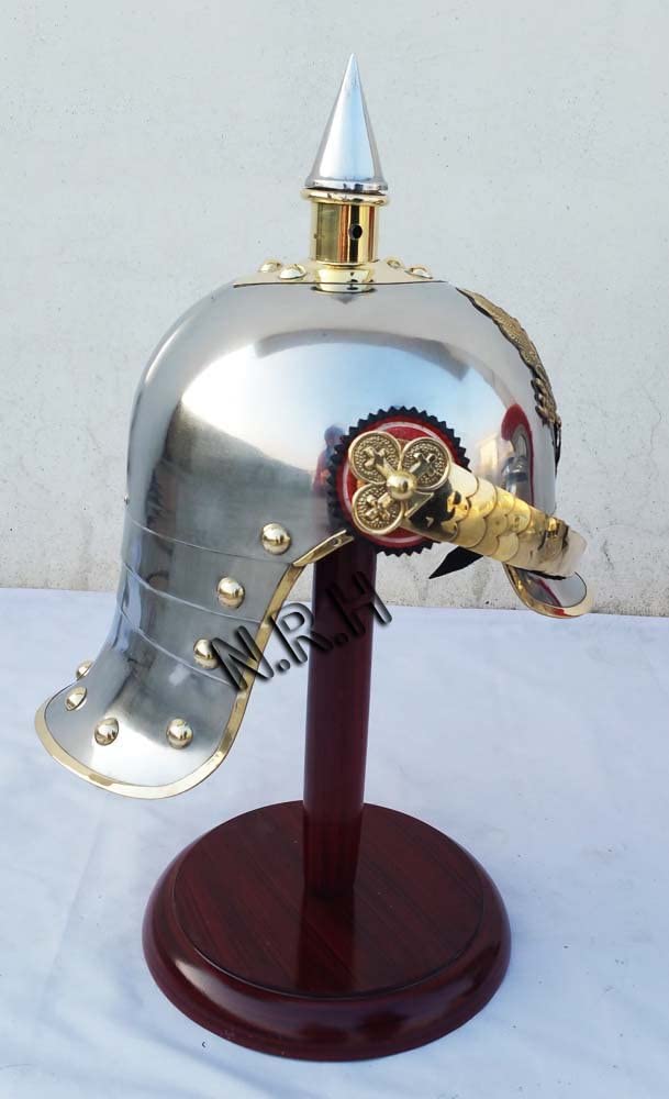 II wojna światowa niemiecka pruska stal i mosiądz Pickelhaube kask wojskowy oficer kolce kask