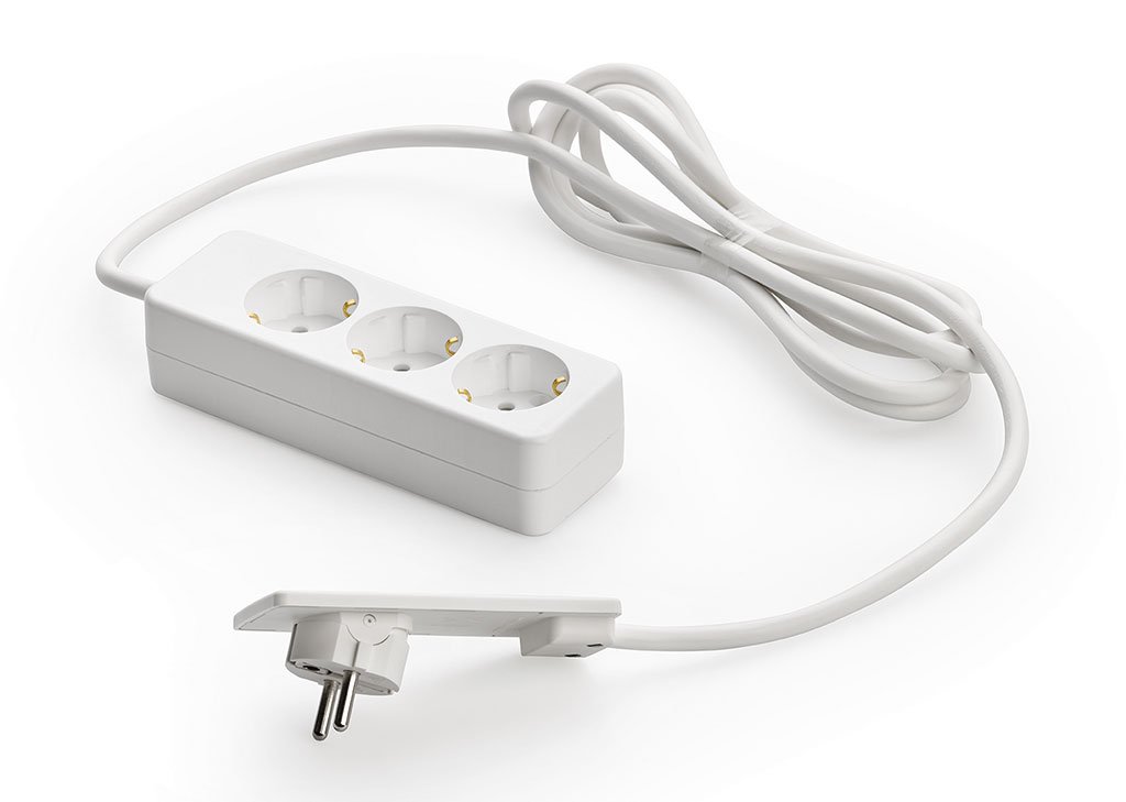 Potrójne gniazdko stołowe z wtykiem Evoline Plug, dł. 3000 mm, białe