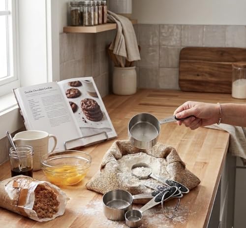 Utensilios de cocina de acero inoxidable con tabla de conversión y espátulas 3