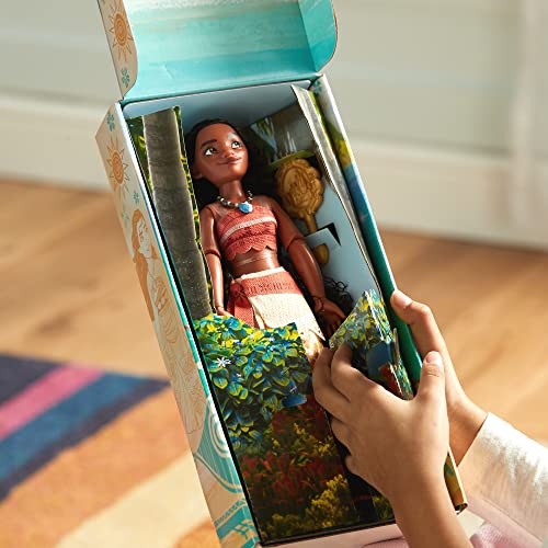 Disney Store Official Moana Classic Doll for Kids 26.5cm/10”, Includes Brush with Moulded Details - Image 2