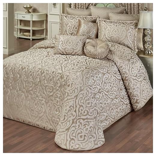 Elegant Jacquard-Woven Bedding Set