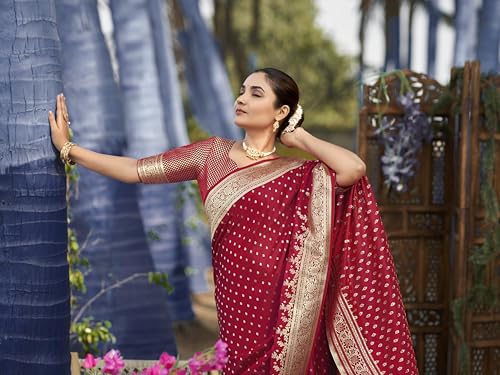 Image of MANOHARI Women's Trendy Banarasi Satin Silk Woven Saree with Heavy Jacquard Work, Elegant Design, Silk Saree with Maching Lace Border Unstitched Blouse Piece for Weddings & Festive Occasions