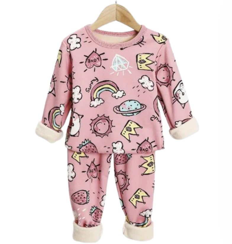 Combinaison d'hiver pour enfant rose idéale pour les sorties au ski et les jeux sous la neige.