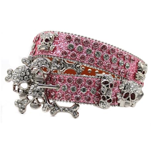 Ceinture rivets strass tête de mort pour raviver un jean noir trop simple