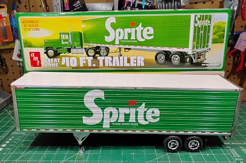 AMT 1467 Great Dane Dry Goods Trailer Kit miniatura 4