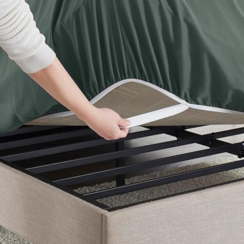 Image of Hearth & Harbor Extra Deep Pocket Full Fitted Sheet - Fits 18 to 24 Inch Mattress - Ultra Soft 1800 Microfiber, Wrinkle-Free & Breathable - Hotel Luxury Fitted Sheet Only, Forest Green