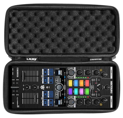 UDG Creator Hardcase für NI Traktor Z1 MK2 / X1 MK3 / Reloop Mixtour Pro - Professionelle DJ Schutzhülle aus DuraShock Eva, Wasserabweisend mit Noppenschaum - Schwarz (U8503BL)