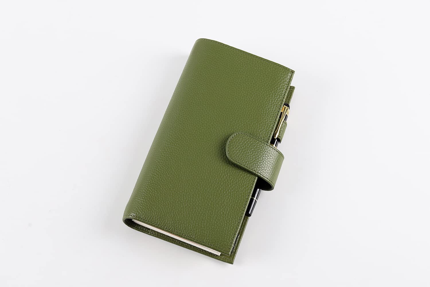 Moterm Companion Traveler's Notebook Cover - Diseño mejorado con bolsillo trasero (tamaño estándar, color verde oliva)
