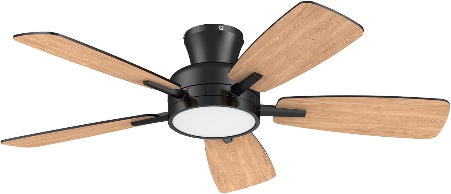 TALOYA 46 palců Low Profile Ceiling Fan in Black with five light wood-grain blades and an integrated LED light kit.