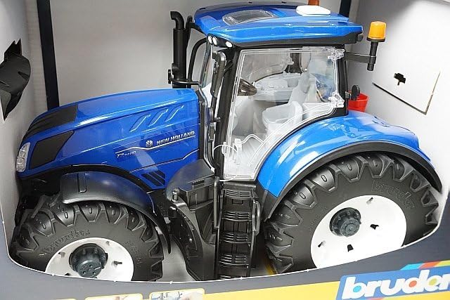 Amazon.co.jp: BRUDER ブルーダー 1/16 ニューホランド NewHolland T7