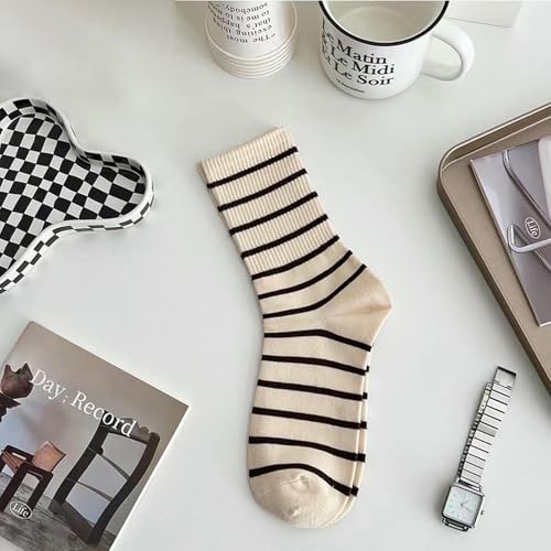 Striped autumn and winter cotton sports socks, simple Korean-style long socks for students2