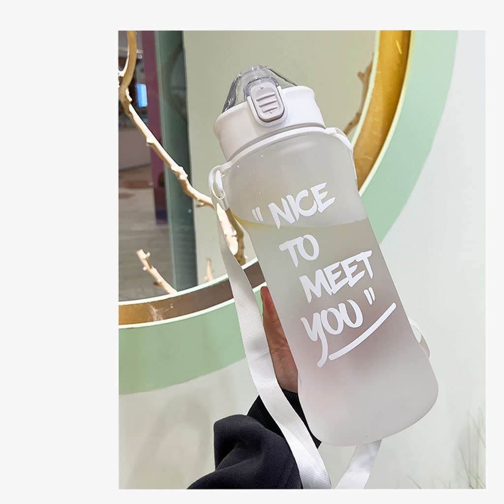Gourde Sport Gourdes d'eau Gourde Bouteille d'eau de sport avec des bouteilles d'eau en plein air de paille en plastique Portable eau tasse d'eau Dinkware Camping Bouteille de vélo Fitness Bouteille d