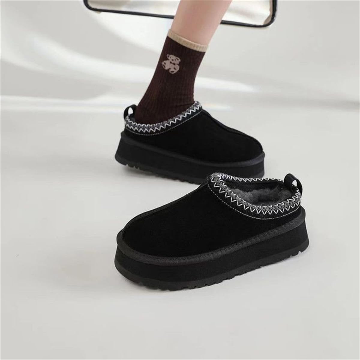 Fashion Platform Slippers for Kids Casual Outdoor Non Slip Fuzzy Mini Boots Girl Boys Comfortable Toddler Warm Indoor Plush Slippers Big Kid Little Kid