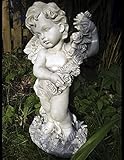 Die Statue ist exzellent und detailliert handgearbeitet aus wetterfestem und frostsicherem Kunststein Resin. In Steinoptik sorgfältig handbemalt in antikweiß
