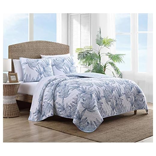 Tommy Bahama - Queen Quilt Set, Reversible Cotto Bedding with Matching Shams, Lightweight Home Decor for All Seasons (Kayo Blue, Queen)