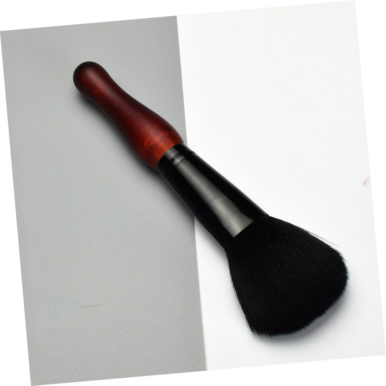 Beatifufu Professional Makeup Brush Blush Brush for Cheeks for Women Nylon Fiber Cosmetics Blush Wooden Handle