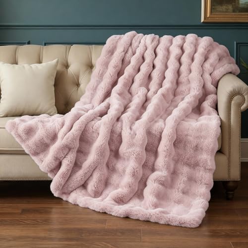 Ghouse Pink Faux Fur Throw Blanket