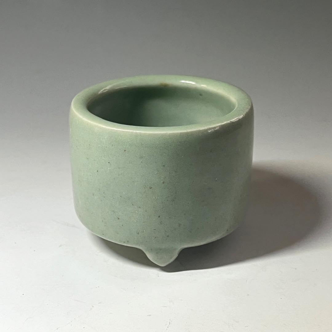 龍泉窯 青磁 明 龍泉窯 青磁三足香炉 三足香炉 明時代 中国