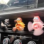 Voiture Air Refroidisseurs Cute Pilot Canard, Évent de voiture Air Freshener Rotating Propeller Automobile Air Diffuseur de voiture créatif d'éventail de sortie, Accessoires de voiture mignon, Décoration de parfum de voiture