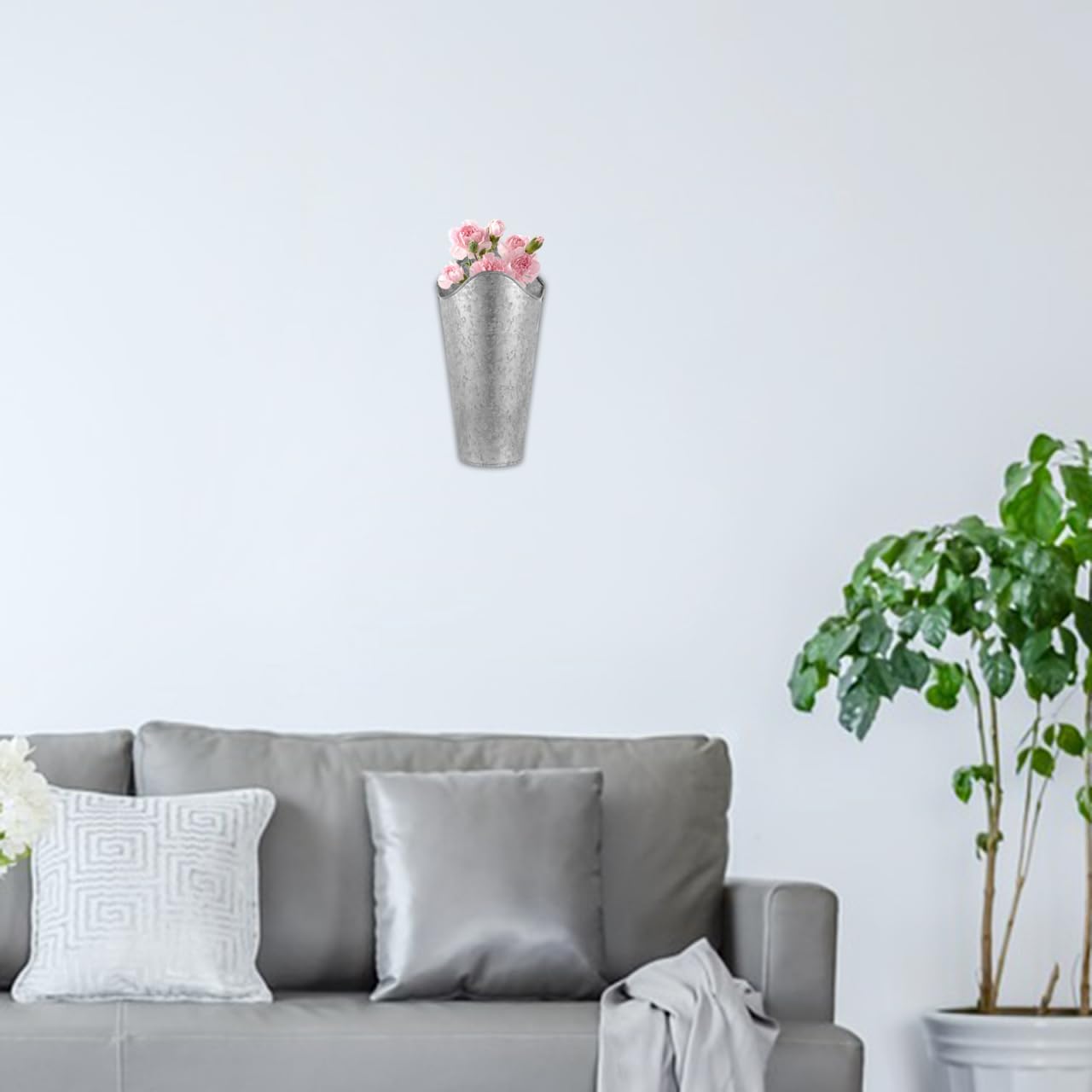 ULTECHNOVO Galvanized Wall Planter Metal Hanging Vase, Rustic Farmhouse Flower Bucket for Indoor Outdoor Decor, Vintage Silver Wall Pocket Container for Artificial Plants Porch