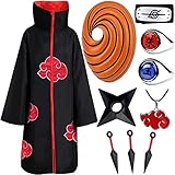 【 Akatsuki Kostüm Zubehör Set】 - Unser akatsuki mantel für kinder erwachsene enthält 1stück akatsuki cosplay umhang, 1 stück obito maske ,2 stück ring, 1 stück wolke halskette, 1stück stirnband, 3 stück Anime Cosplay accessories und 1 Stück Wurf-plastikspielzeug. Inspiriert vom beliebten akatsuki anime, basierend auf der Kleidung, die die charaktere im anime tragen.