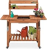 ☘️ USO DURADERO - Esta mesa de jardín está hecha de pino macizo, que es muy robusto y resistente a la putrefacción, para un uso prolongado en exteriores o en interiores. Además, la mesa está ensamblada y fijada con tornillos de alta calidad y no puede partirse ni moverse fácilmente.