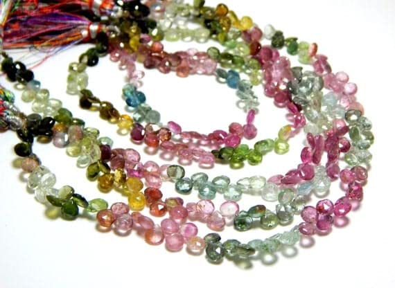 Tourmaline perles cœur facettées pour offrir un bijou fait main