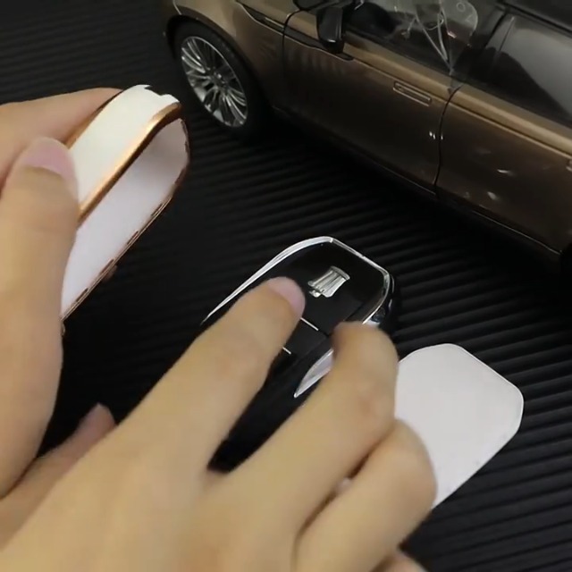 Custodia Portachiavi In TPU Per Toyota: Cover Morbida Per Chiave Flip Key - Adatta A Fortuner, RAV4, Camry - Grigio - 2