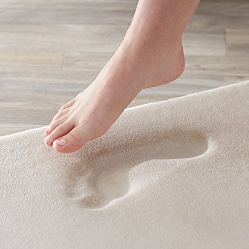 AmazonBasics Memory Foam Bathmat - 46 x 71 cm, Beige