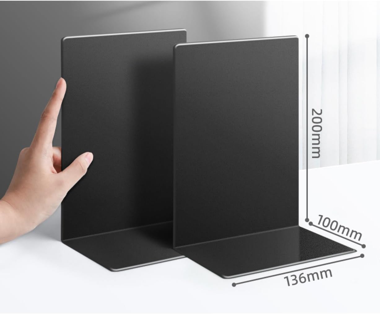 大量の書籍を、壁一面に収納。 | MUJI SUPPORT 事例集 | 無印良品 MJKQ9 本棚 大きな シェルフ ラック 収納 本 本収納 収納家具 壁 壁一面ブックエンド S スチール製 本立て 本たて ブッ