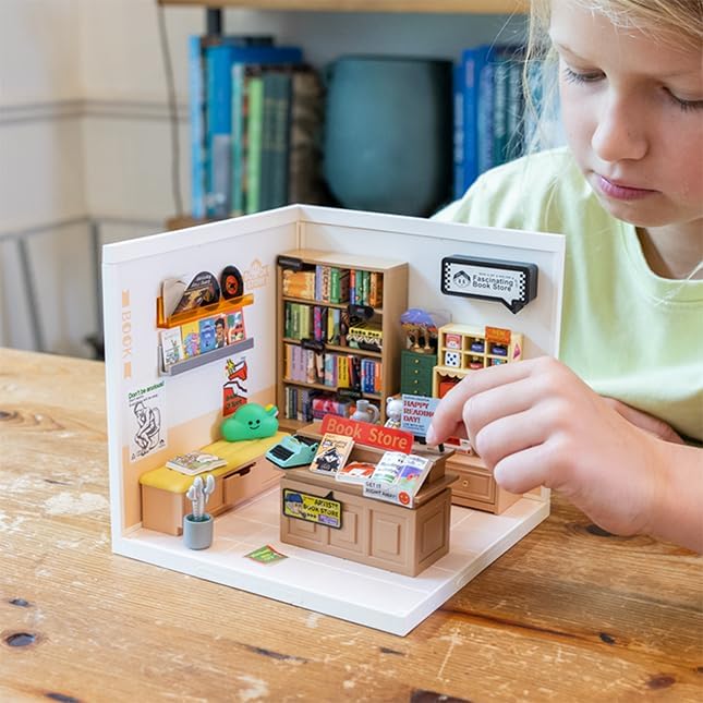 Fat Brain Toys Fascinating Book Store D.I.Y. Mini Set Arts & Crafts for Ages 8 to 12
