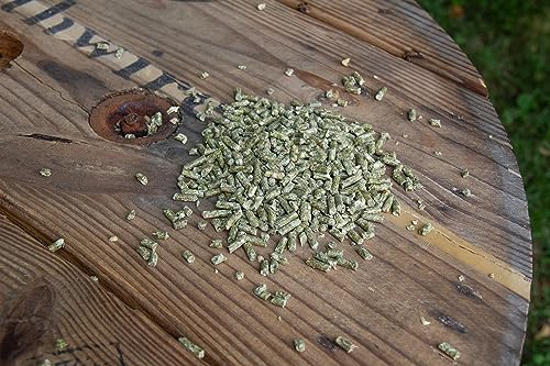 New Country Organics | Goat Feed Pellets 40lb | for All Stages of Goats | Daily Goat Food | 15% Protein | Soy-Free, Certified Organic and Non-GMO, Made in North America | 40lbs Bag