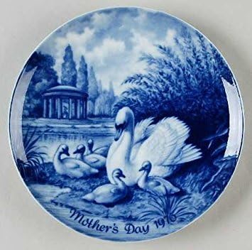 Mother's Day 1976 Swan and Cygnets Plate Limited Edition