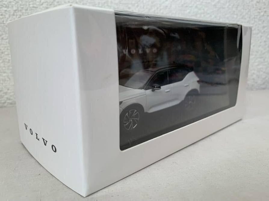 1/43 VOLVO特注 1/43 VOLVO XC40 クリスタルホワイト