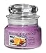 Produktbild Village Candle Honig und Patchouli kleine Duftkerze im Glas, 312 g, violett, 9.6 x 9.3 cm