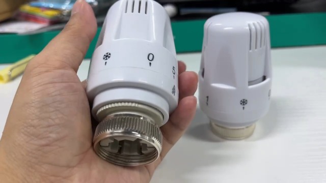 Kit Vannes Thermostatiques ART DECO POLETTI Pour Radiateur