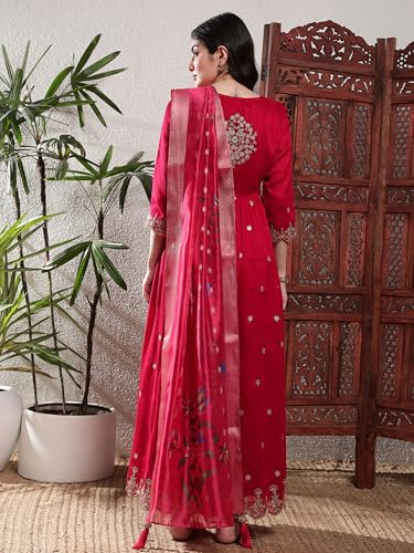Image of SHOPPING QUEEN Women's Silk Embroidered Kurta Set with Dupatta