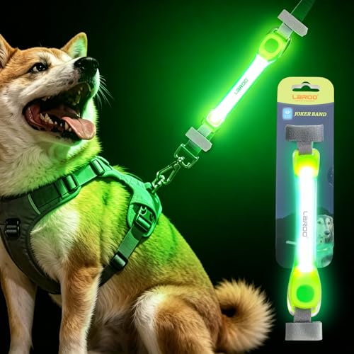[LaRoo] ペット LED ライトバンド ベルクロ式 シリコン製 生活防水 2 種点灯モード 電池交換可能 夜間散歩 事故防止 首輪・ハーネス取付け 犬猫兼用 緑の商品画像（Amazon）