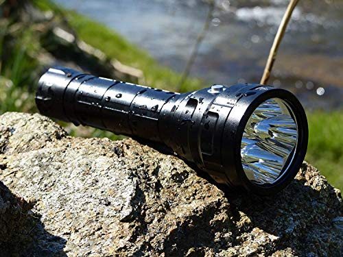 ダイビングがより楽しめる 水中ライト 水中ストロボおすすめ10選 使い方も紹介