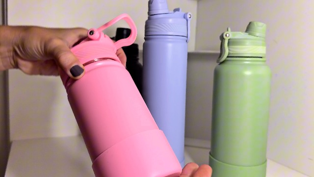 Garrafa Térmica de Água 600ml com Alça Garrafinha 2 em 1 com