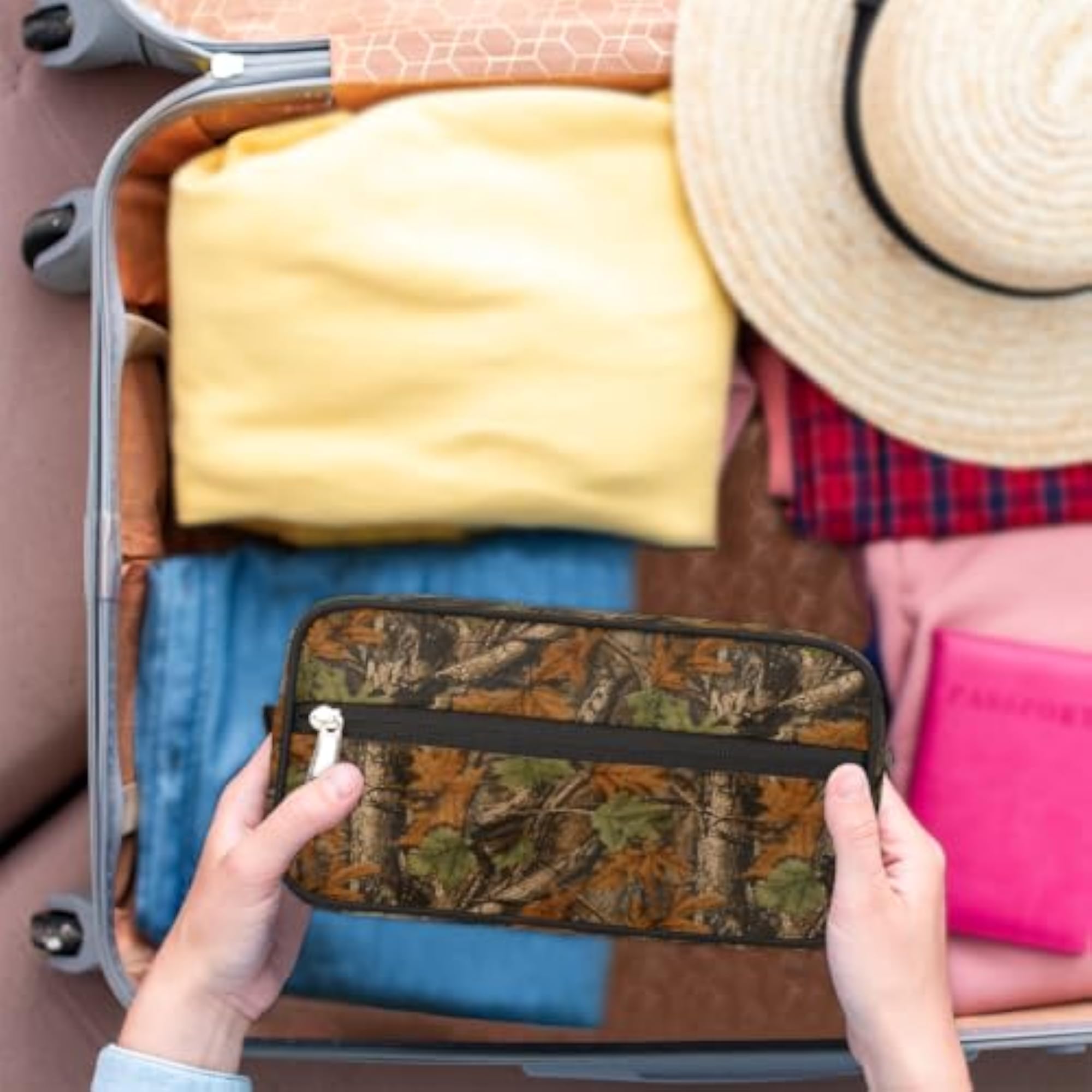 Travel Toiletry Bag for Women & Men, Lightweight Organizer