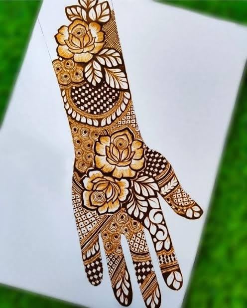 Image of Reusable Acrylic Hand for Mehndi Practice | Acrylic Board | 4mm Sheet Thickness