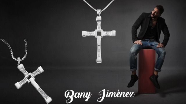 Amazon.com: BANY JIMÉNEZ Ozzy Osbourne Cross Necklace, Dominic