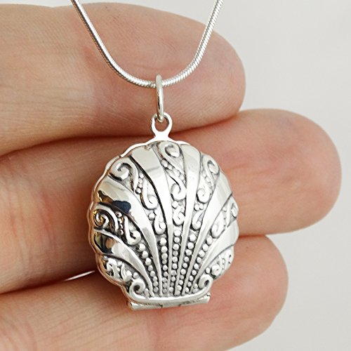 Fashionjunkie4Life Sterling Silver Nautical Sea Shell Two Photo Locket Necklace, 18" Snake Chain #TOP2