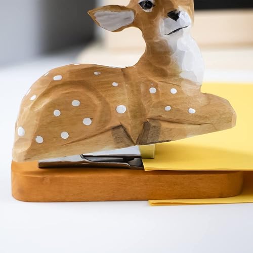 Miniatura 4 de Kcgani Grapadora de madera para animales, estatua de escritorio, estatua para la escuela, oficina, papelería (beige)