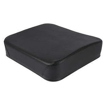 3123332R1-1 Cushion fits Case 248 385 484 485 495 585 595 695 784 884 895 995 3220 3230 4210 4230 C100 C50 C60 C70 C80 C90 395 4240 - Replaces IH784N