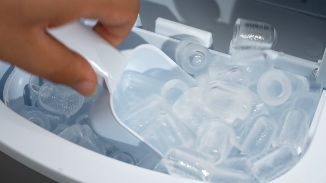 Image of Countertop Ice Maker Antarctic Star Portable Ice Machine with Handle