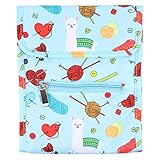 DISEÑO DESMONTABLE Y DESPLAZABLE: el estuche de lápices de desplazamiento contiene un estuche de lápices pequeño extraíble, se puede usar por separado. Puede usarlo para guardar lápices, bolígrafos, rotuladores, borradores, etc. Y cuando la caja de lápices se cierre, el diseño de desplazamiento ahorrará mucho espacio en el escritorio o en su bolso.